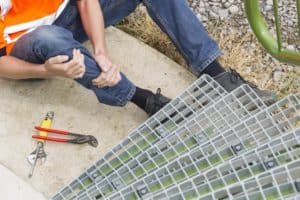 A construction worker with a leg injury in Dothan, AL